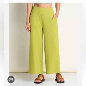 Toad&Co Chaka Wide Leg Pants in lime texture